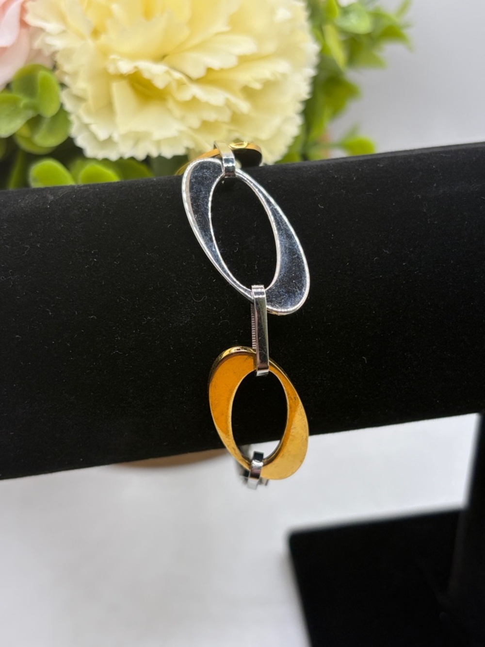 Stainless Steel Two-Tone High Polished Oval Link Gold & Silver Bracelet